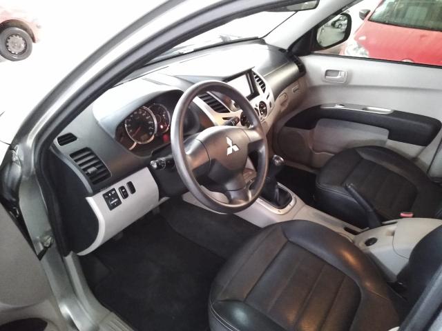 L200 TRITON 2015/2016 2.4 HLS CHROME 4X2 CD 16V FLEX 4P MANUAL - Foto 12