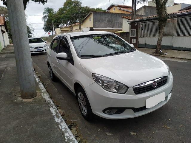 Fiat Grand Siena Essence 1.4 8V (Tetrafluel) 2016-Completo -Único dono