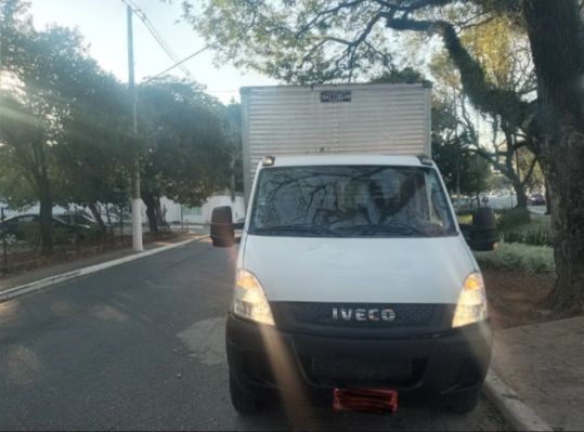 IVECO DAILY 35S14 2018 BAÚ BR - BR -