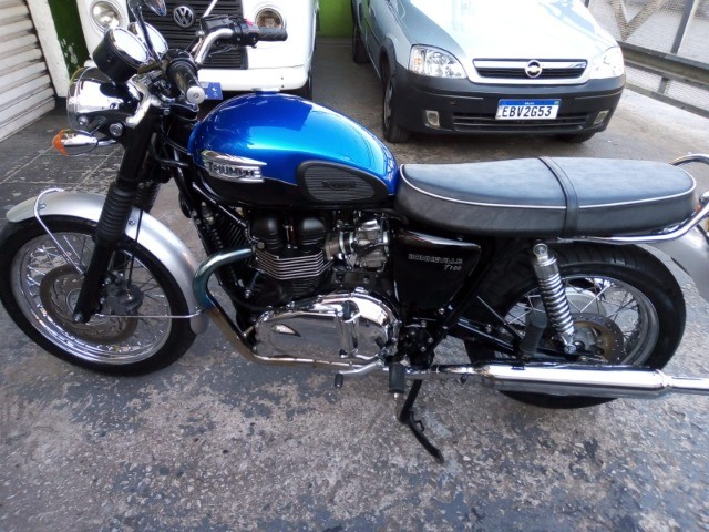 TRIUMPH BONNEVILLE T100 / 865 ANO 2015