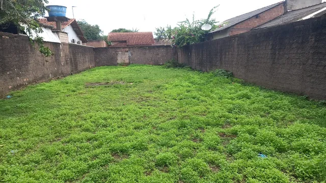A.Moura Gestor Imobiliário-Vende Terreno no Bairro Diamantino, Santarém, Para com 300m2