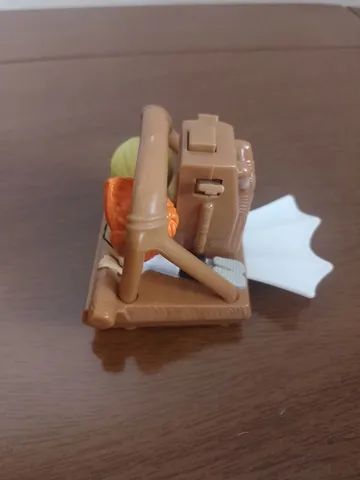 boneco da coleção família do futuro Mac Donald's 2014 - Foto 2