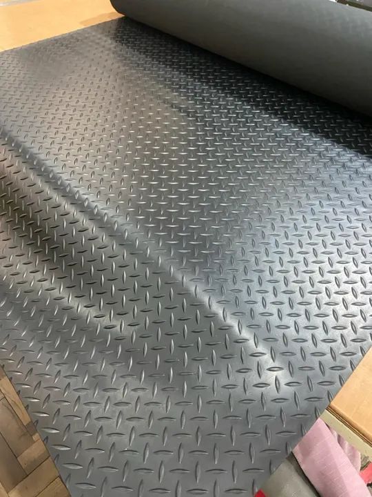 Piso emborrachado estria 3 mm 1.00 L - Foto 4