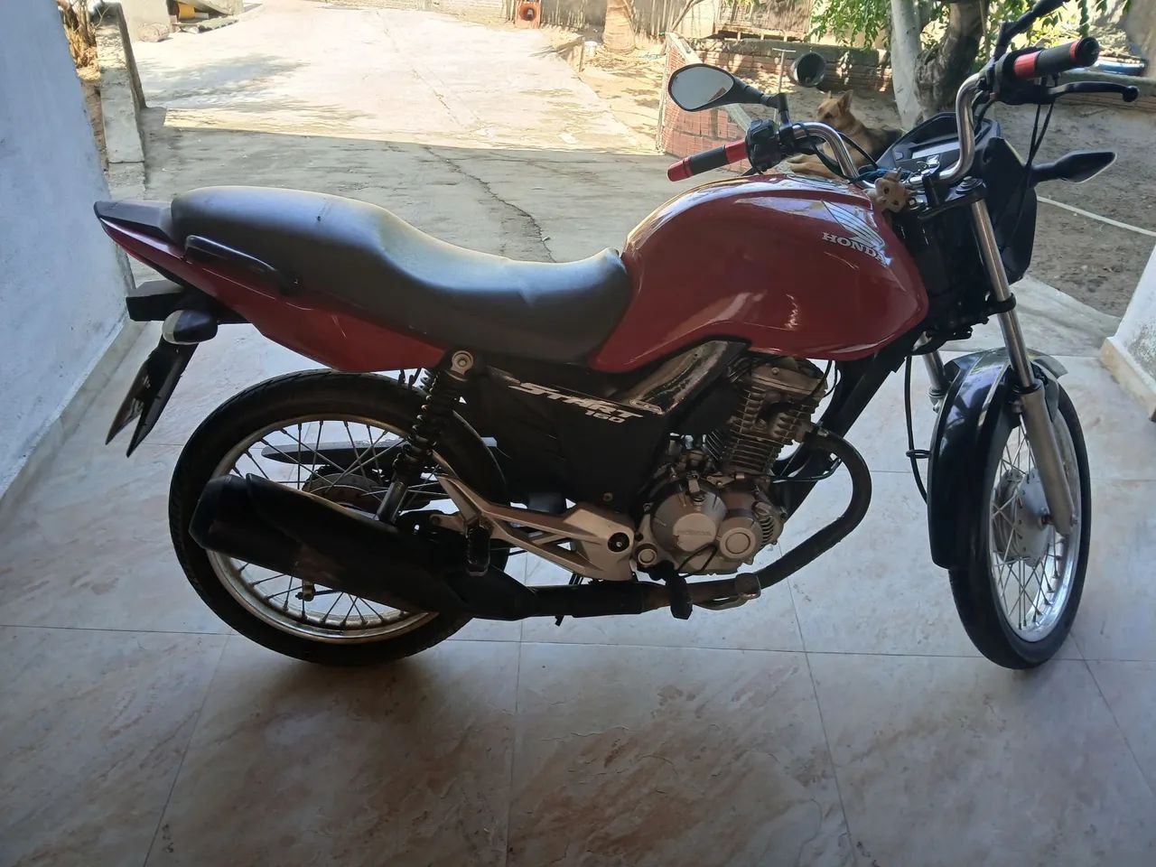 Motocicleta Honda vermelha em ótimo estado - Foto 4