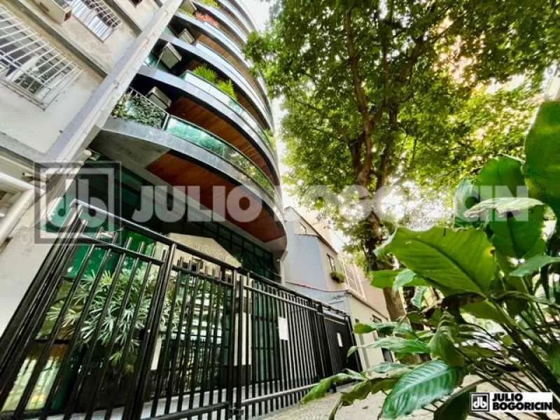 Apartamento a venda no Leblon 2ªquadra da praia prédio de luxo varanda 3 quartos 2vagas - Foto 2