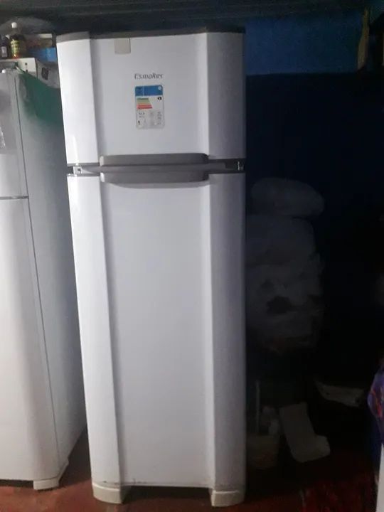Geladeira Duplex Esmaltec com defeito 