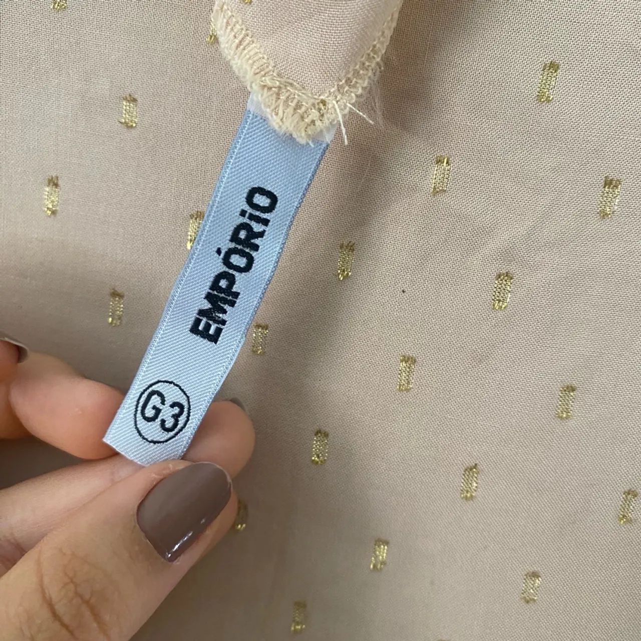 Blusa de Alça com Detalhes Dourados - Foto 3