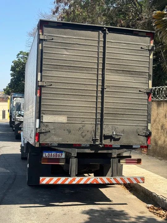 M.benz 710 baú 2002/2002 - Foto 9