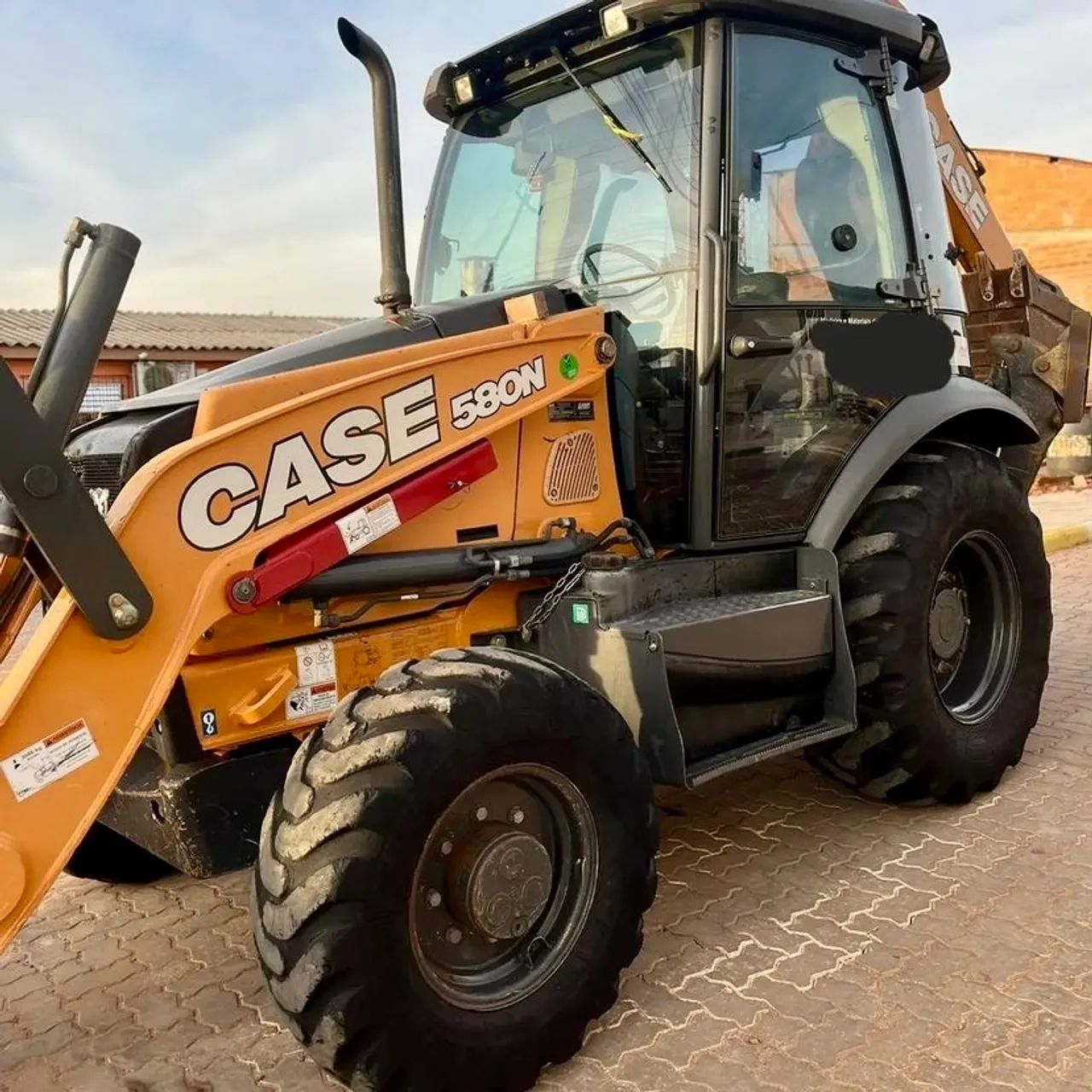 RETROESCAVADEIRA CASE 580N 2020 - PASSO COM SINAL MÍNIMO R$32.500,000