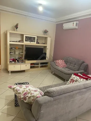 Casa à venda em Campinas, Jardim García, com 4 quartos, com 180 m²