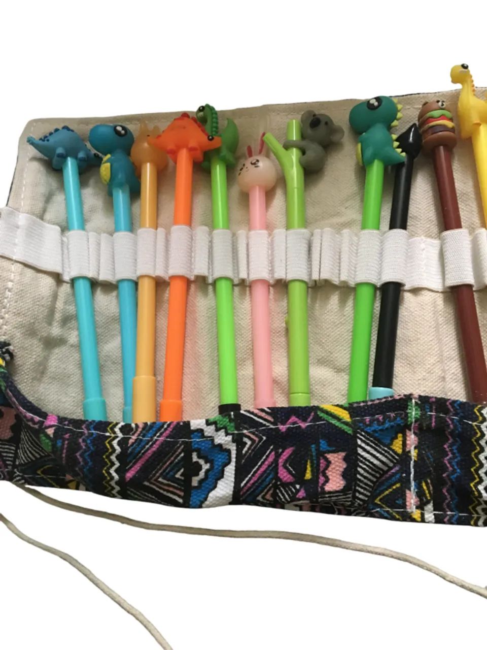 kit 16 canetas + estojo de pano - Foto 4