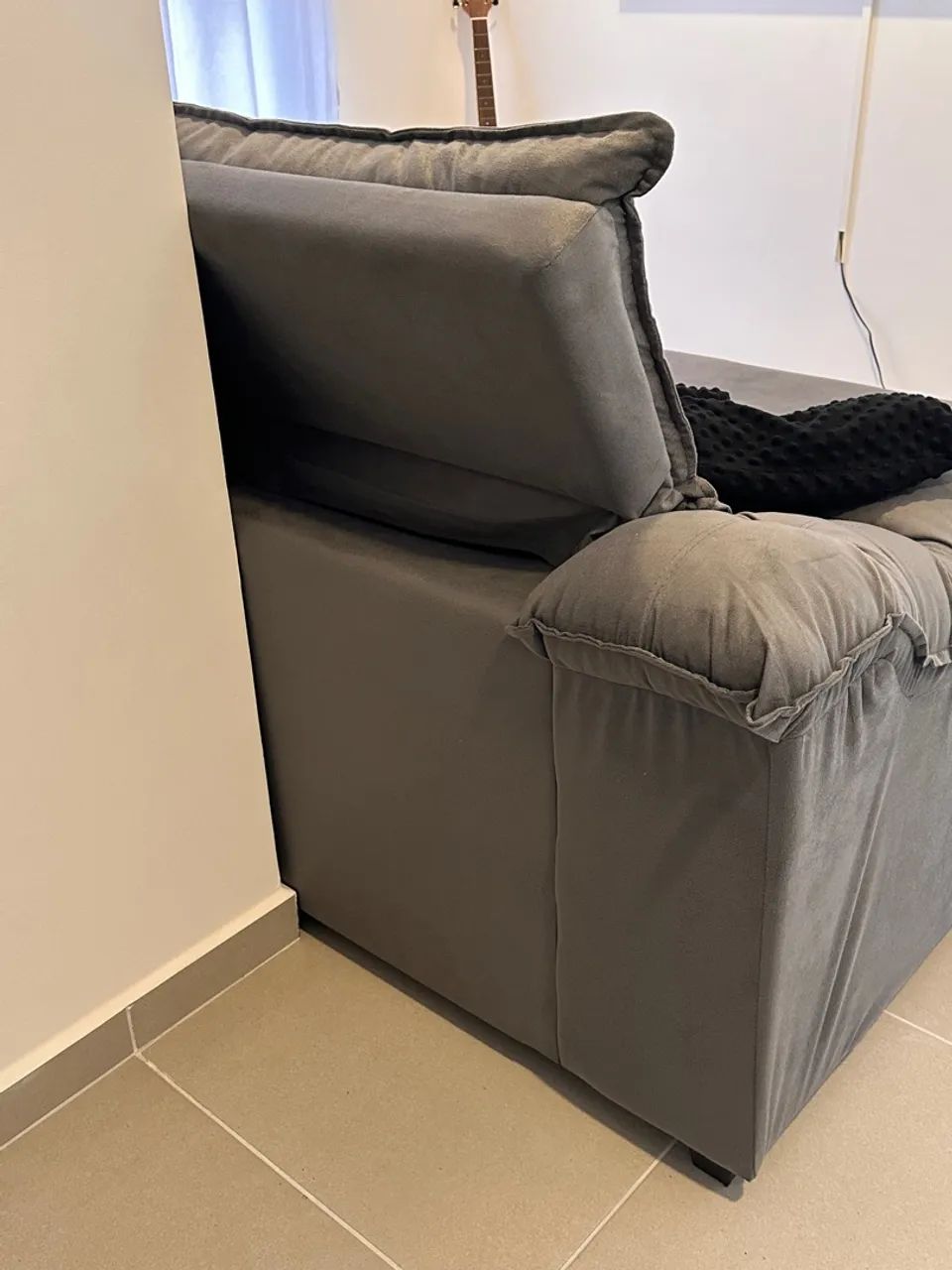 Gray Retractable Sofa with Reclining Backrest444757616519424001