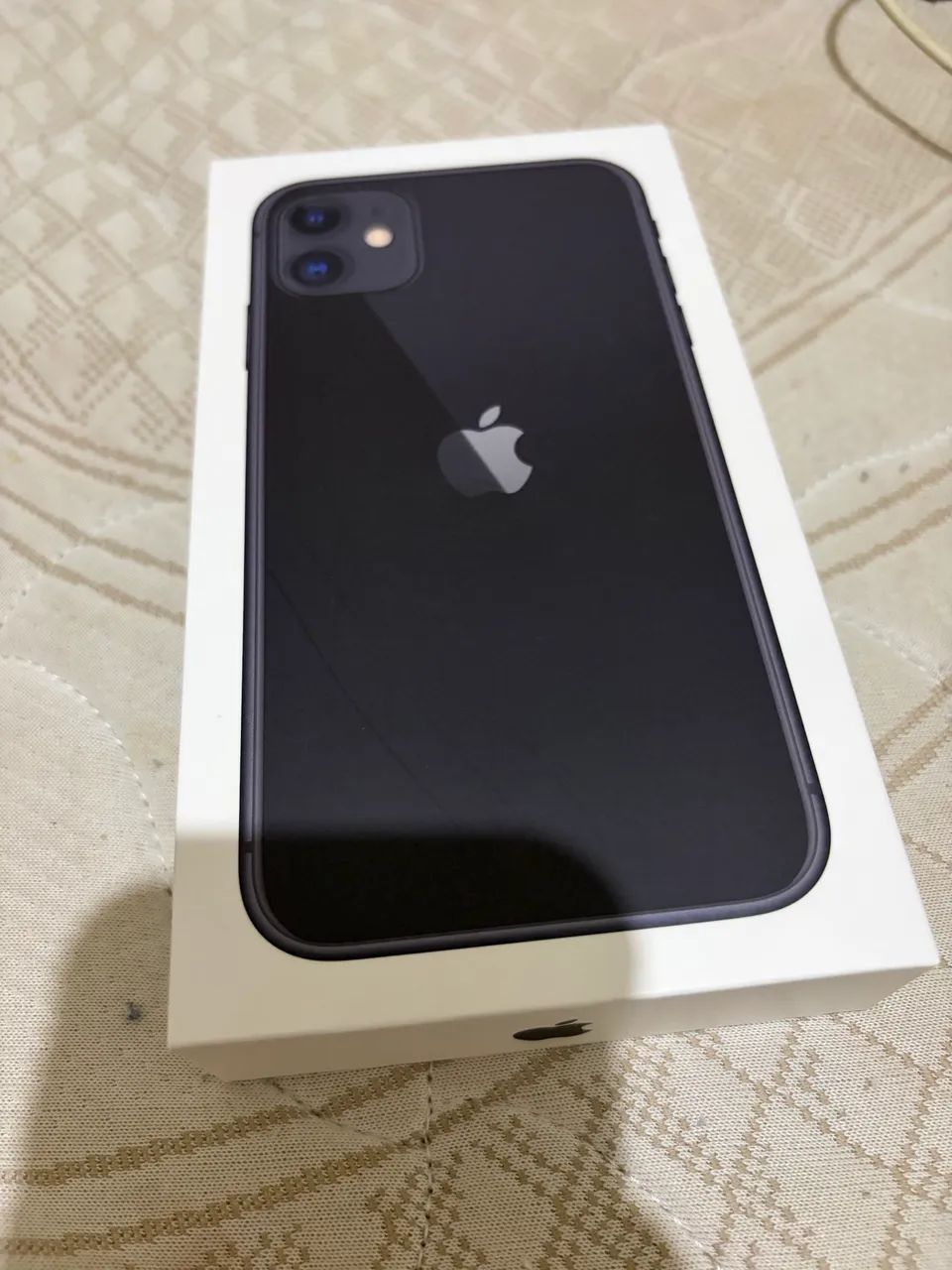 iPhone 11 64GB preto todo original - Celulares e Smartphones