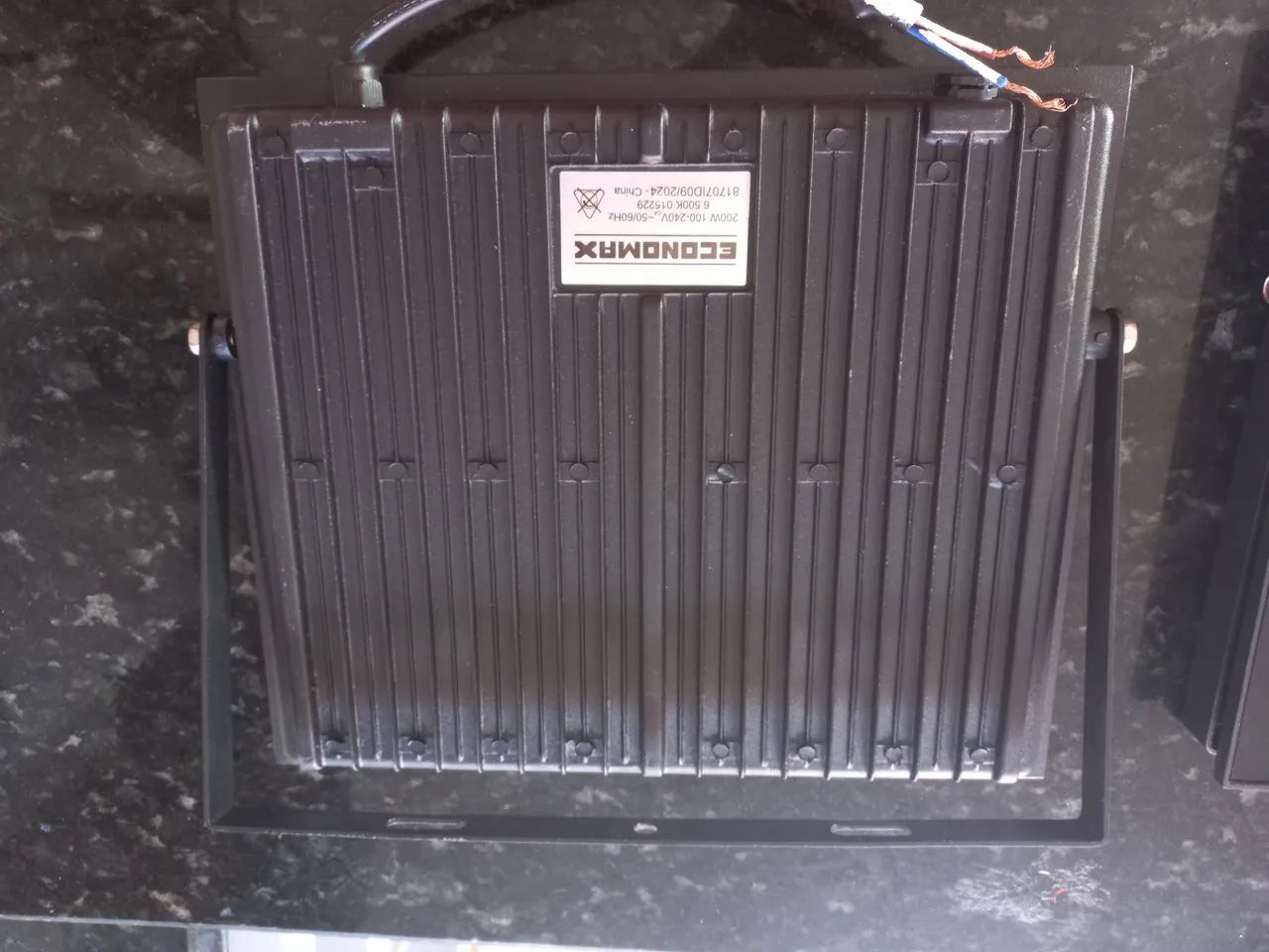 REFLETOR ECONOMAX 200W - Foto 4