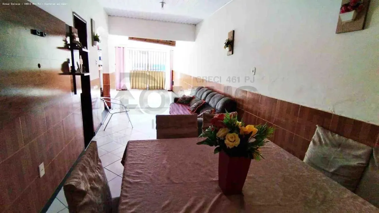 Casa Para Venda com 3 Quartos e Quintal no Bairro Getúlio Vargas