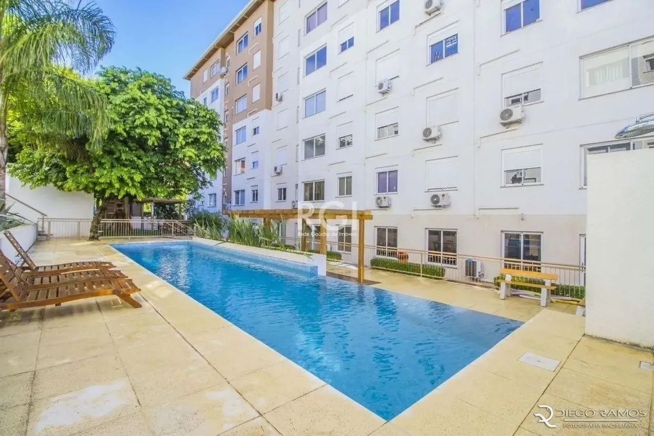 Apartamento Garden 3 dormitórios com suíte para alugar junto ao Menino Deus