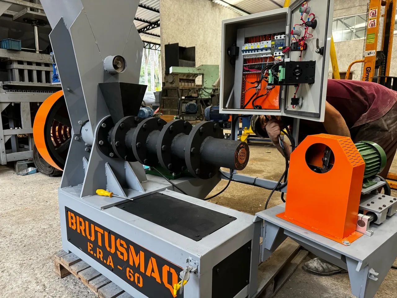 Extrusora de ração flutuante para peixe  e cães e gatos - Foto 3