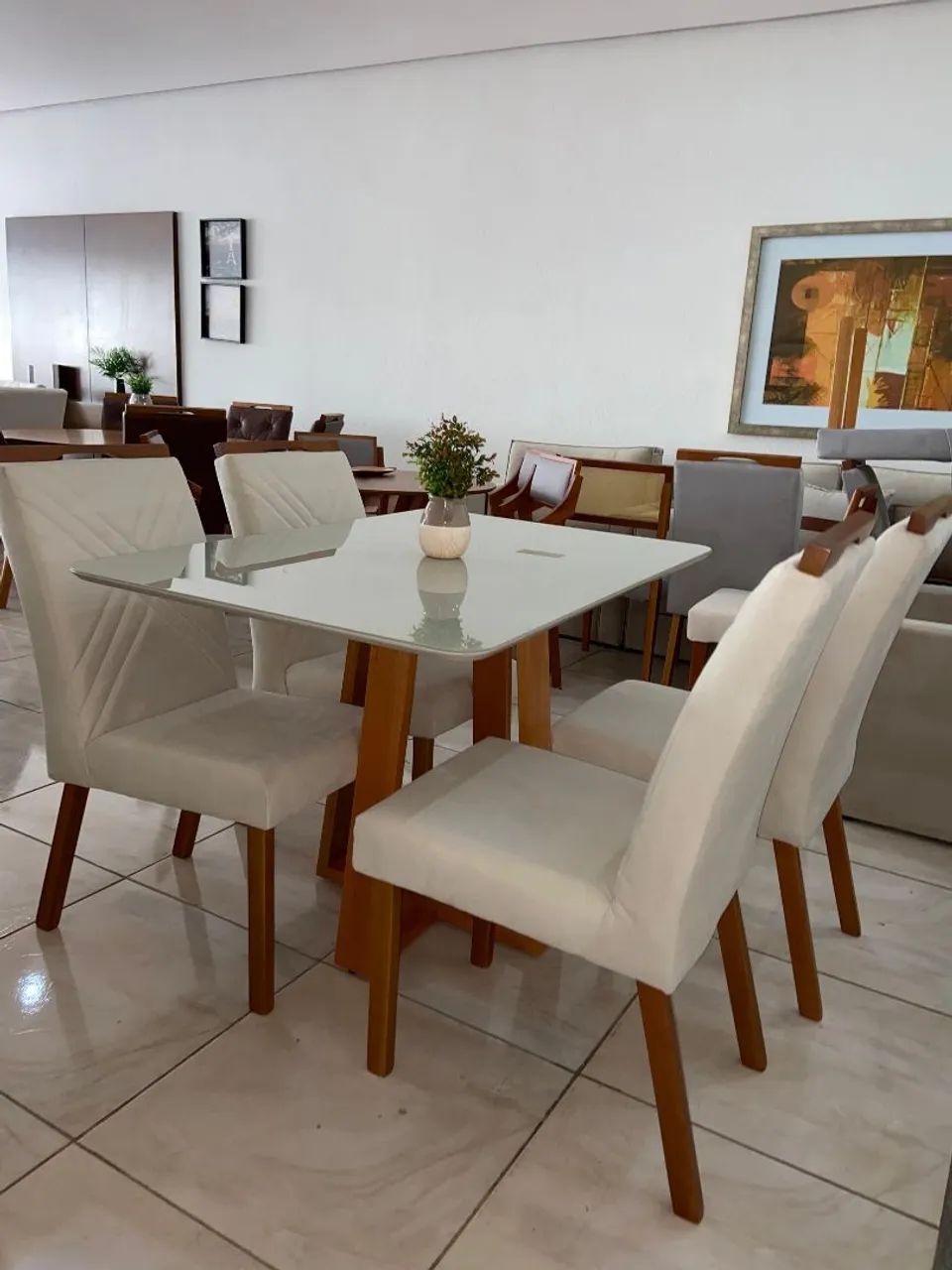 Conjunto mesa emyly 4 cadeira 