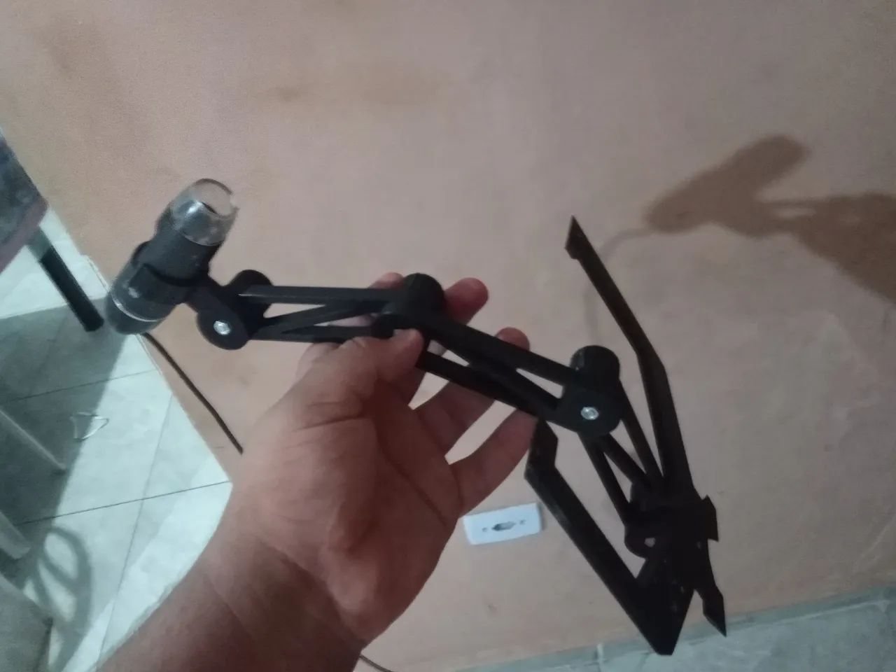 microscópio digital com suporte de plástico ambos 100%