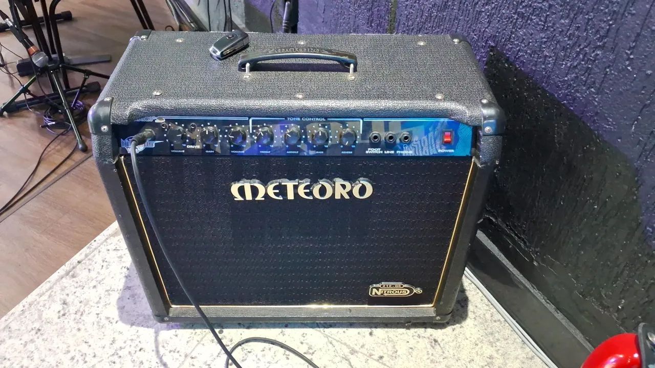 Amplificador Meteoro -2 alto falantes de 10pl