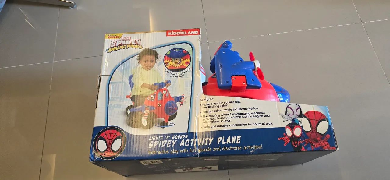 Carrinho-avião com Atividades Kiddieland Spidey (importado)<br>Criança - Foto 3