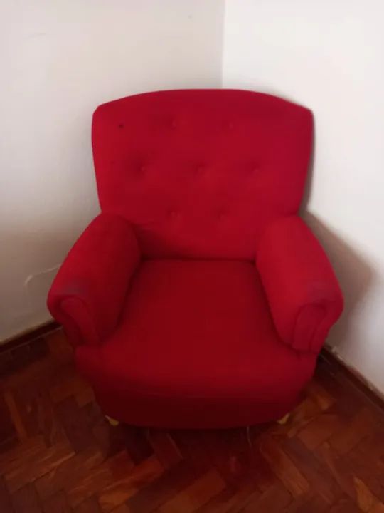 Poltrona Vermelha Confortável