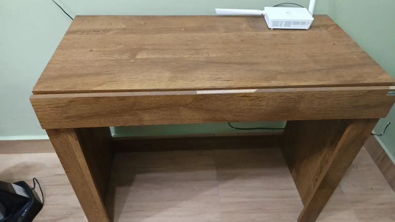 Escrivaninha Moderna - Ideal para Home Office e Estudos