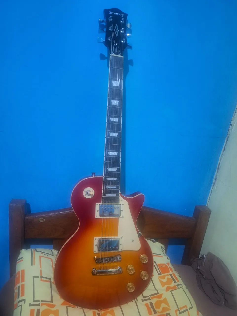 Guitarra les paul strinberg