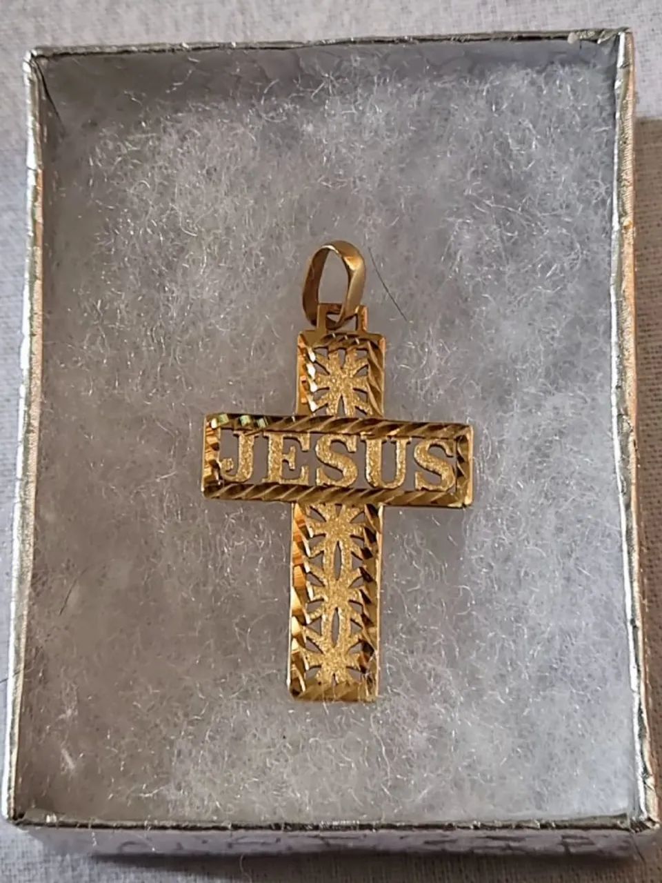 Crucifixo cruz de ouro 18k maciço com nome Jesus