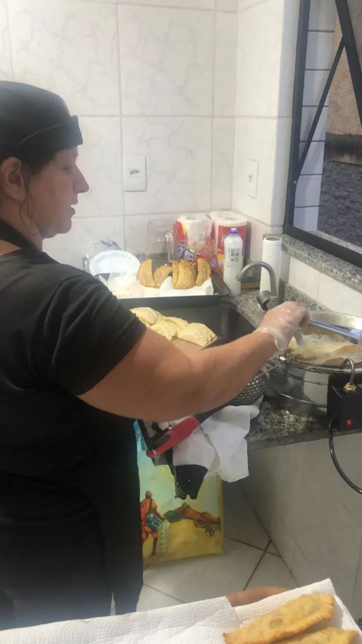 Salgadinhos fritos na hora no evento - Foto 2
