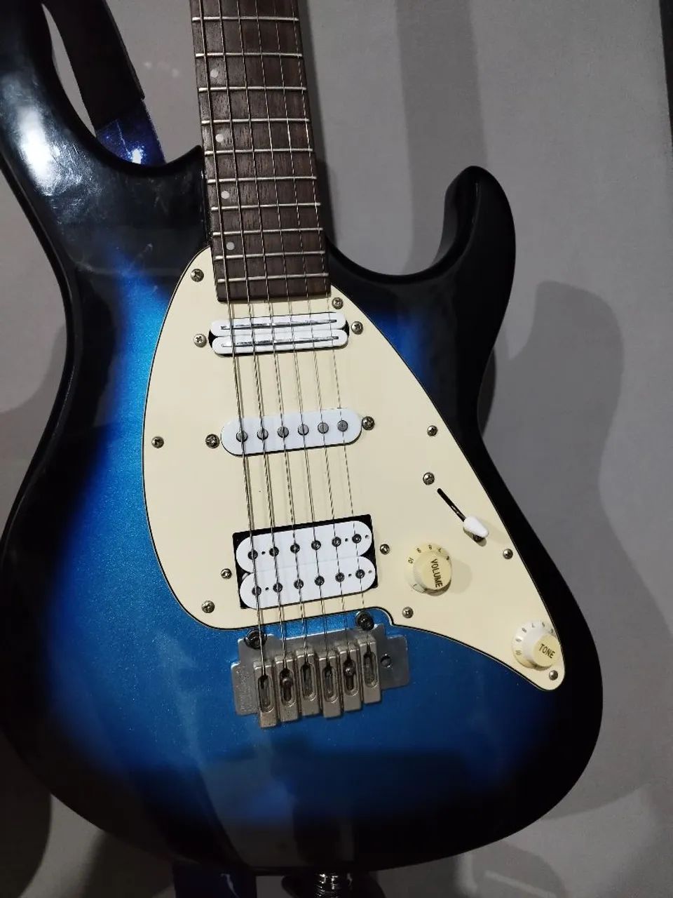 Guitarra Cort  - Foto 3