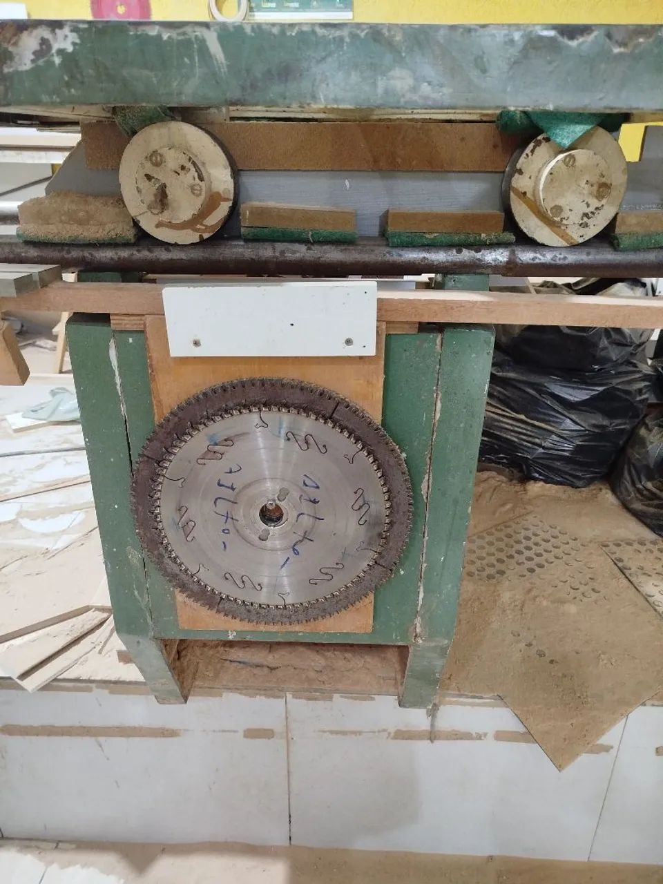 Esquadrejadeira cimfer - usada - Foto 3