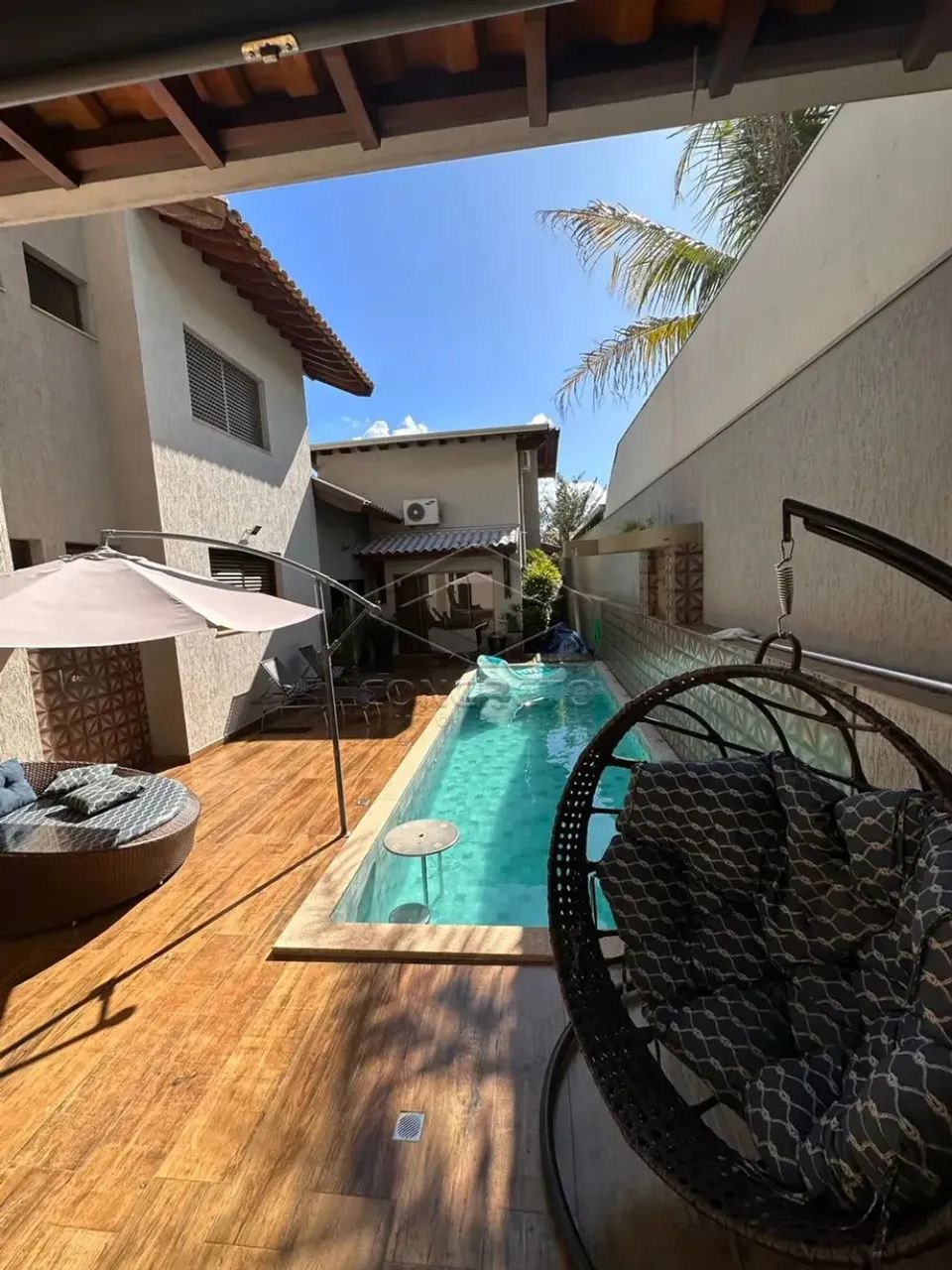 LINDA CASA COM 05 DORMITÓRIOS NO CONDOMÍNIO SAMAMBAIA - Foto 2
