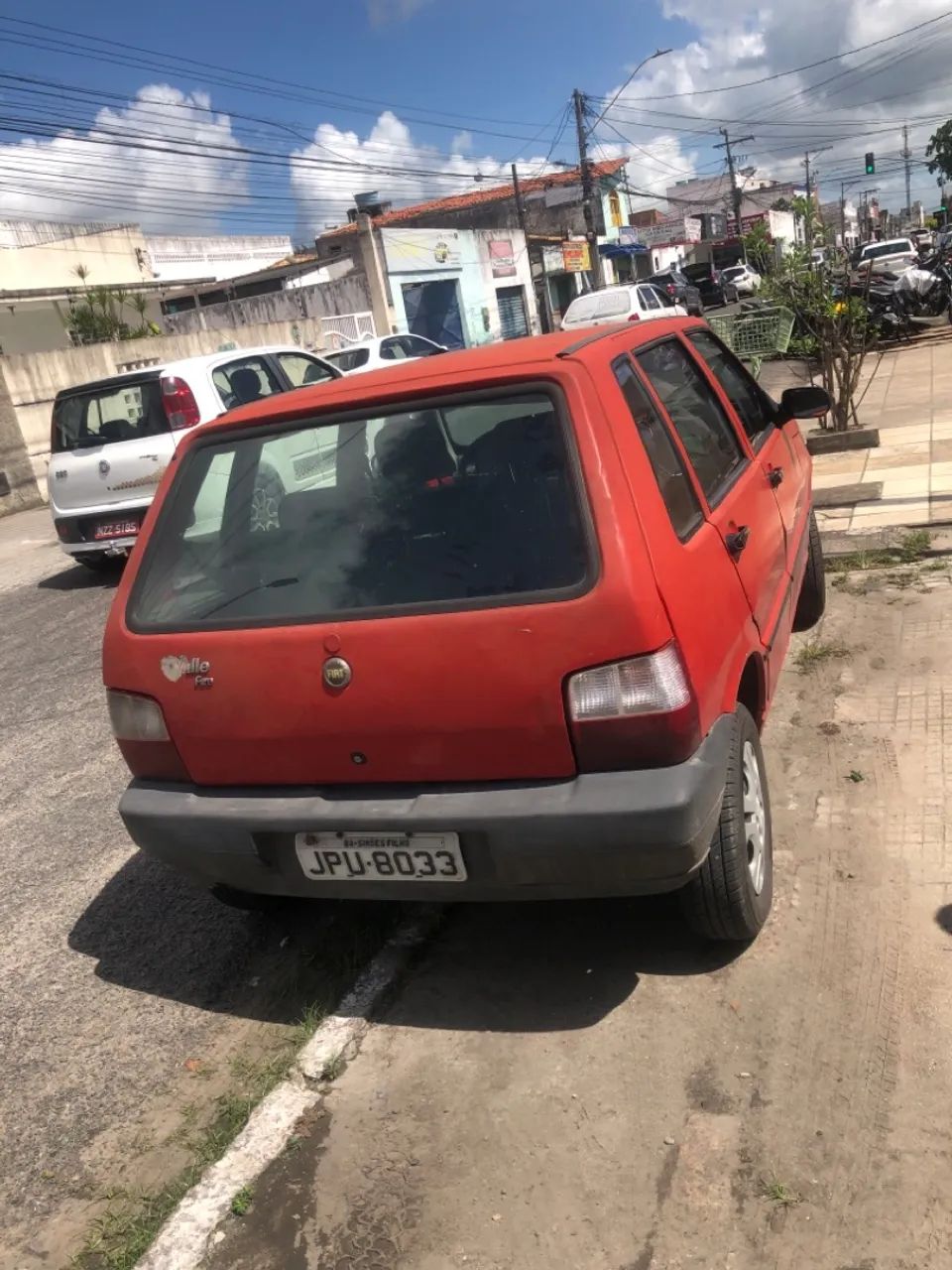 Tem um pouco de chapa faz e motor baicha pouco olho 