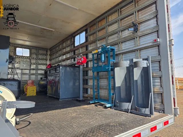 MB 1719 ano 2020 toco Baú Oficina completo e revisado / apenas 35.000 km. - Foto 8