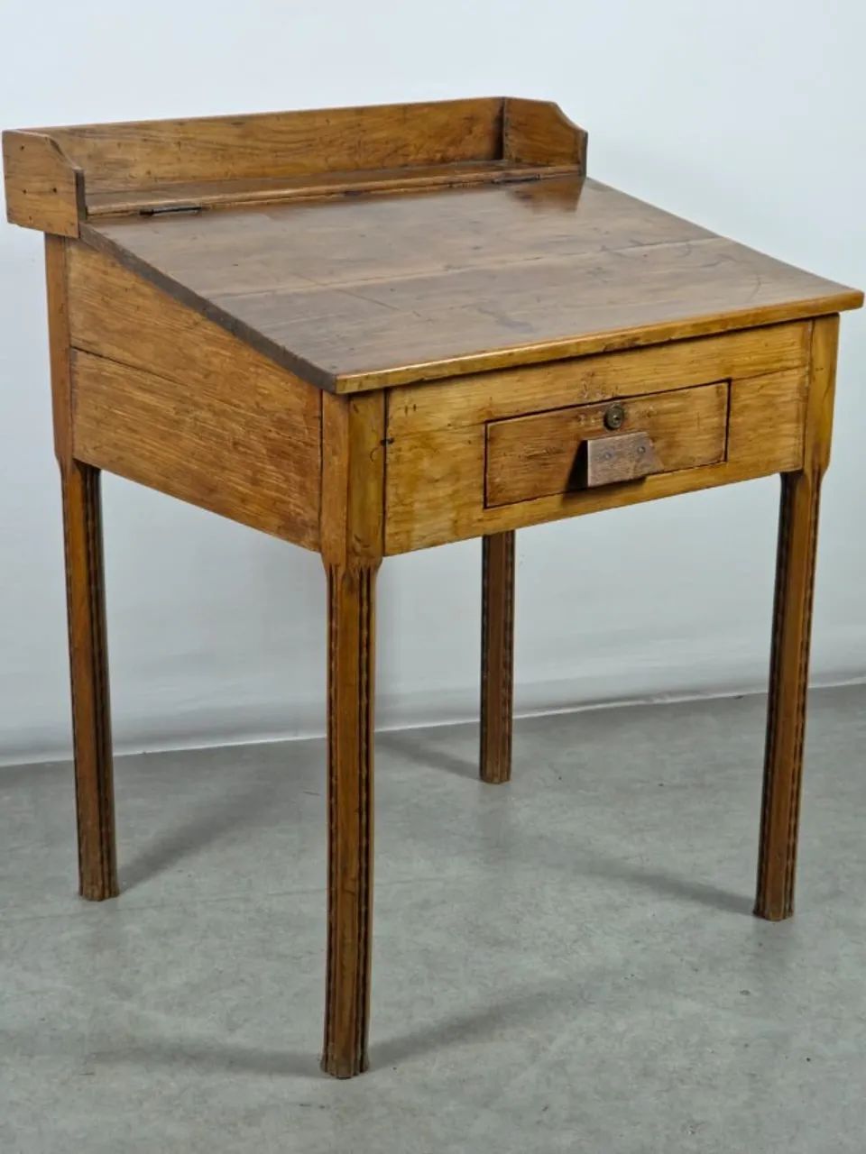 Mesa de Desenho rustica Década de 70 em madeira nobre maciça