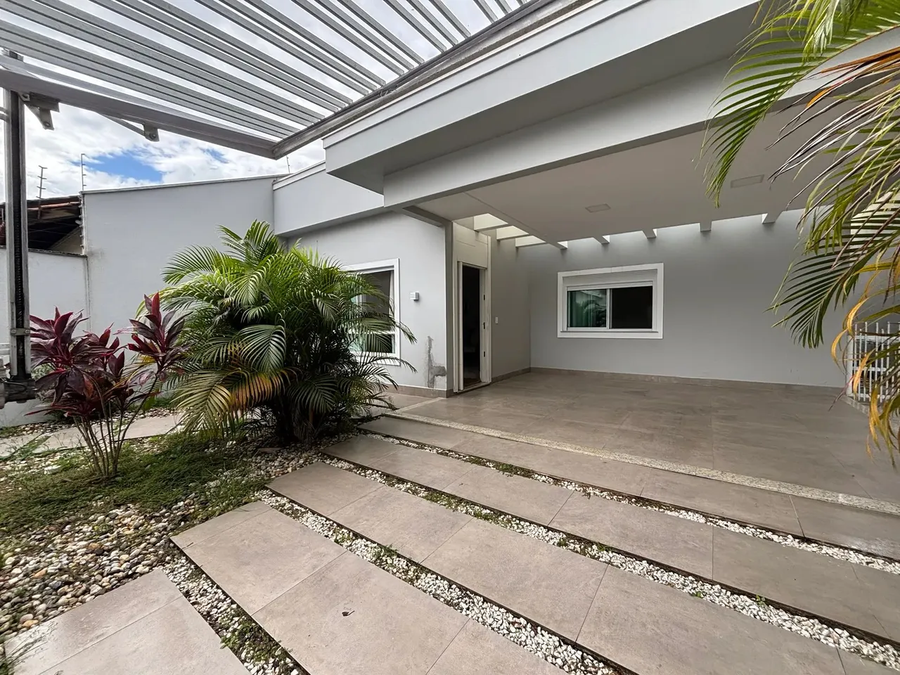 Casa com piscina à venda em Tijucas