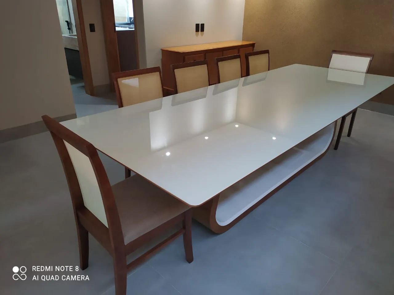Mesa de Jantar Elegante com Cadeiras pronta entrega de madeira  - Foto 3