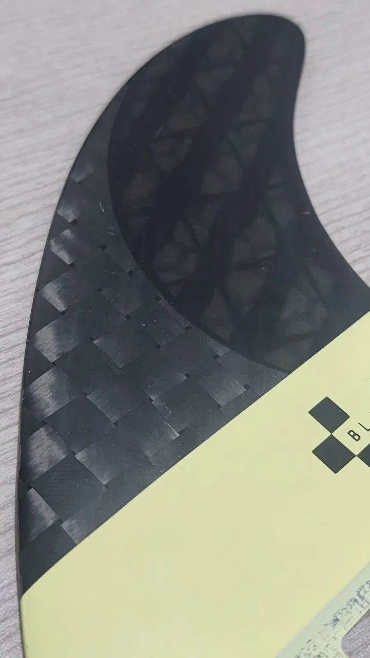 Quilha AM1 Triquilha 3 Fins Futures Construção Blackstix impecável  - Foto 2