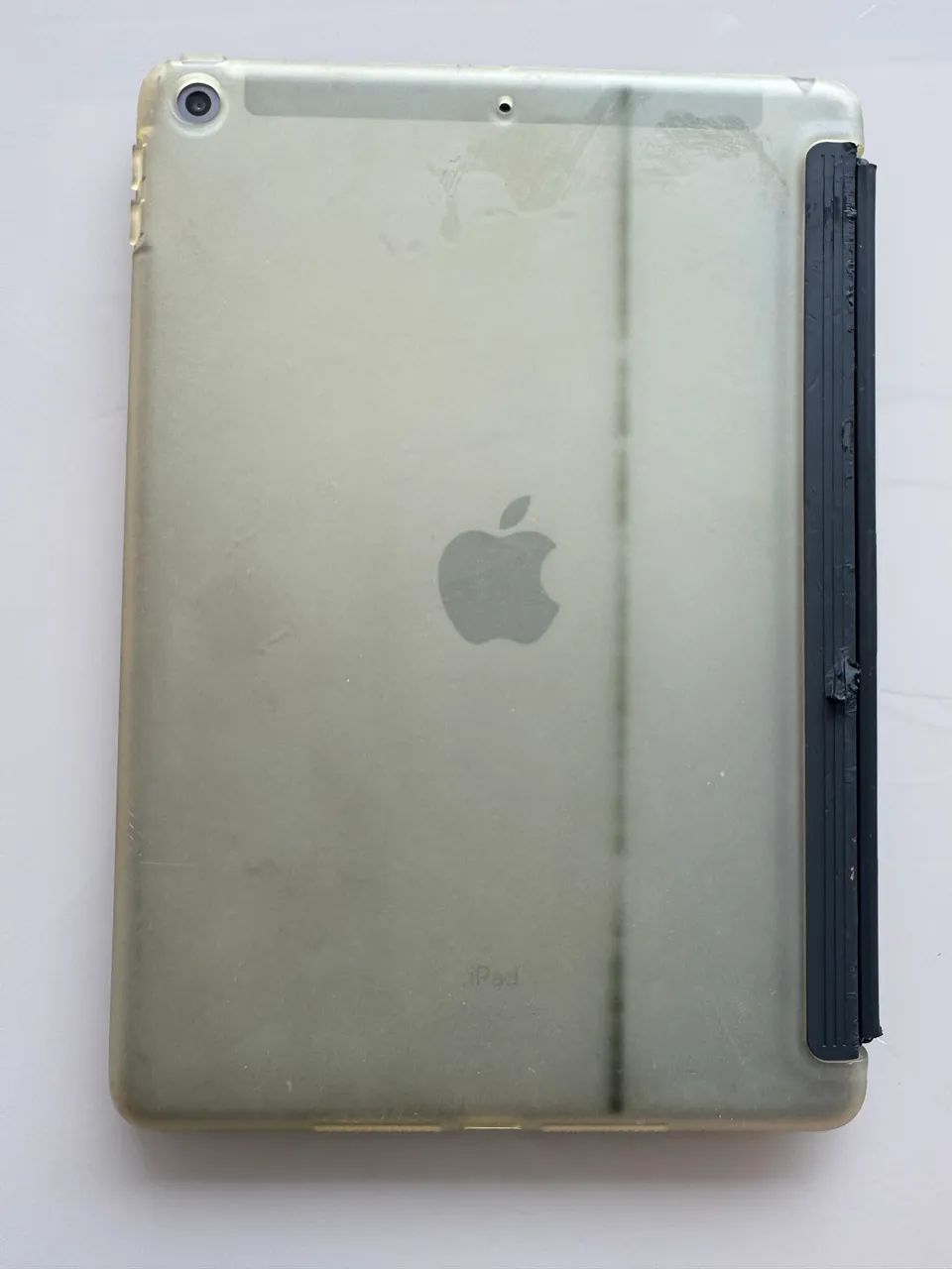 Vendo IPad 8 Gen Wi-Fi + Cellular - Foto 3