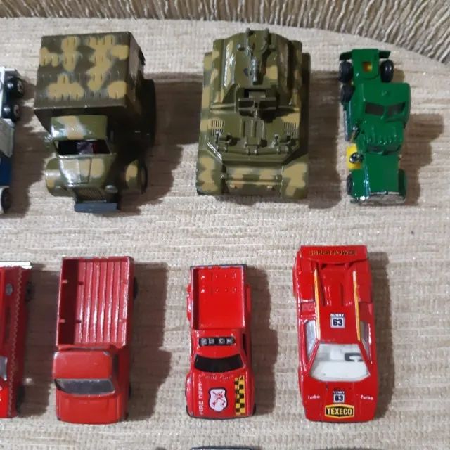  Coleção com 16 carrinhos de ferro - Foto 6