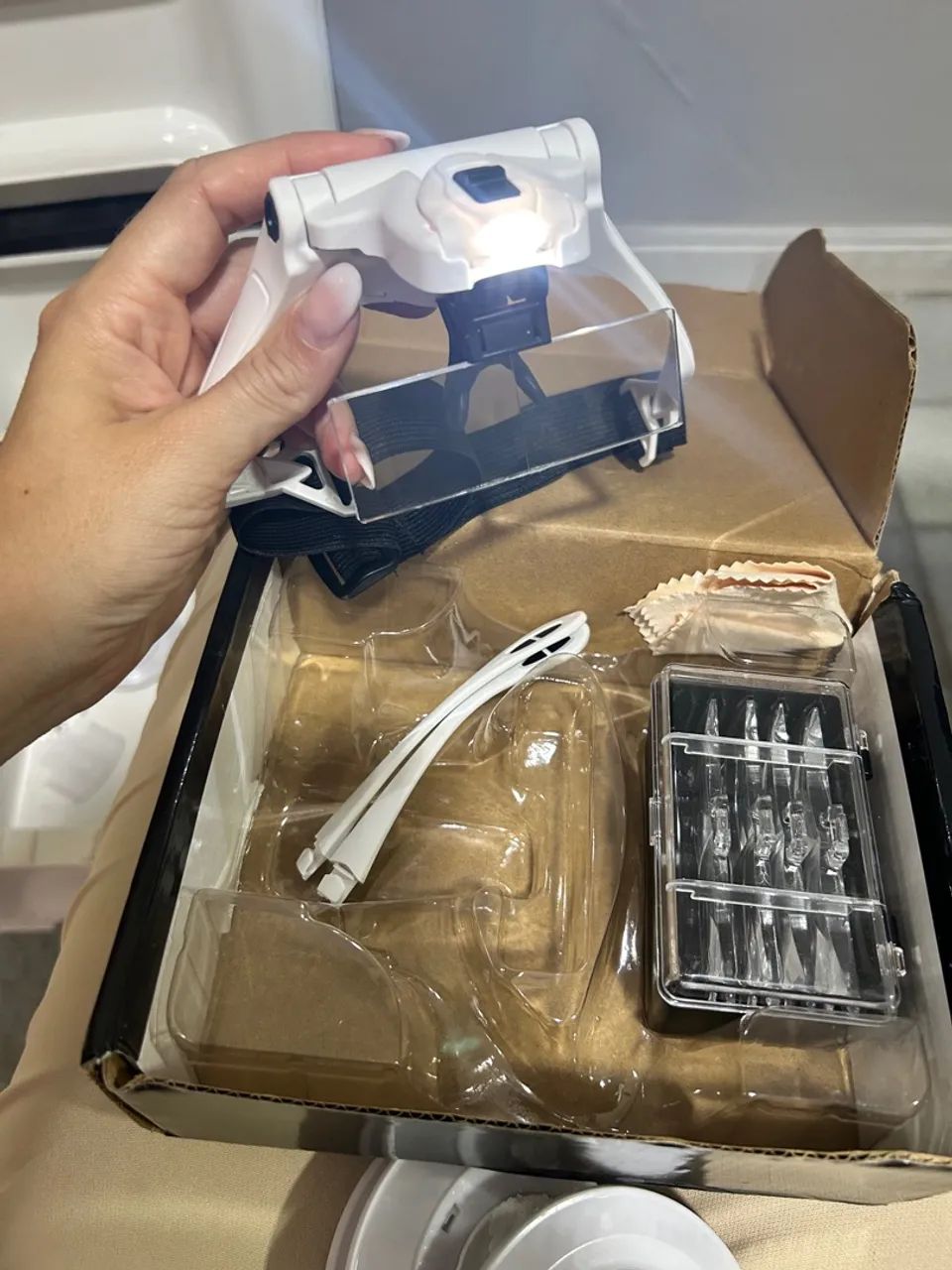 Lupa de cabeça com LED - Ideal para trabalhos de precisão