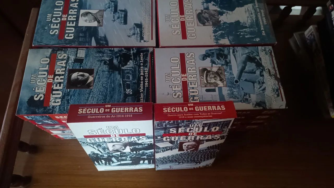 coleção de VHS  "Um Século de Guerras". 26 fitas  - Foto 3