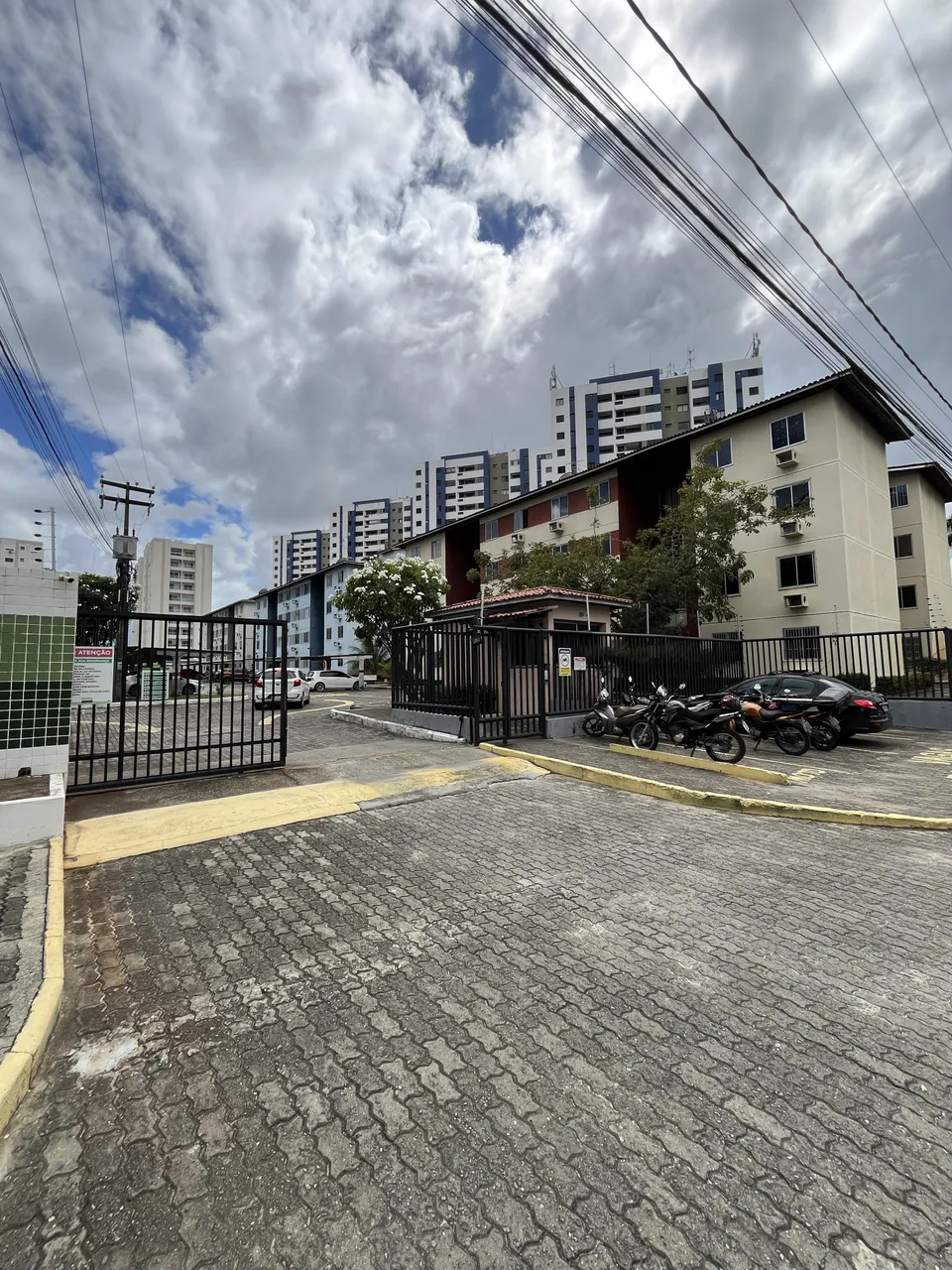 Apartamento para alugar no Condomínio Sergipe Del Rey, bairro Farolandia