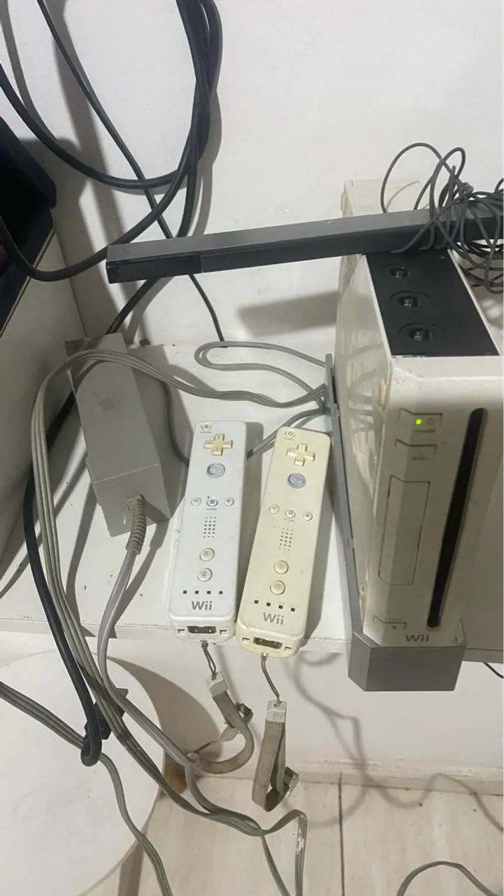 Console Wii com jogos e acessórios - Foto 3
