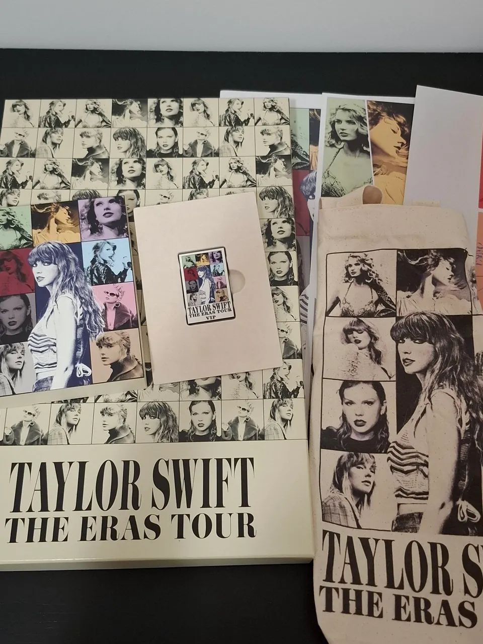TAYLOR SWIFIT BOX THE ERAS TOUR