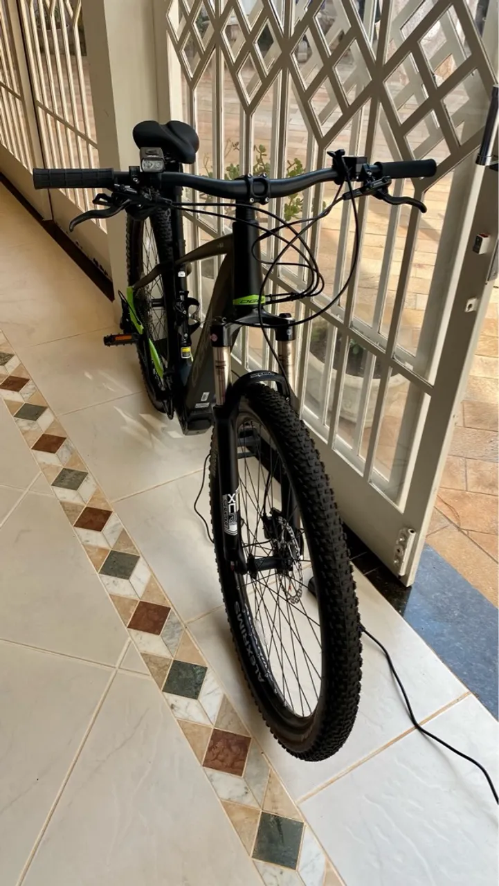 Bicicleta Mountain Bike