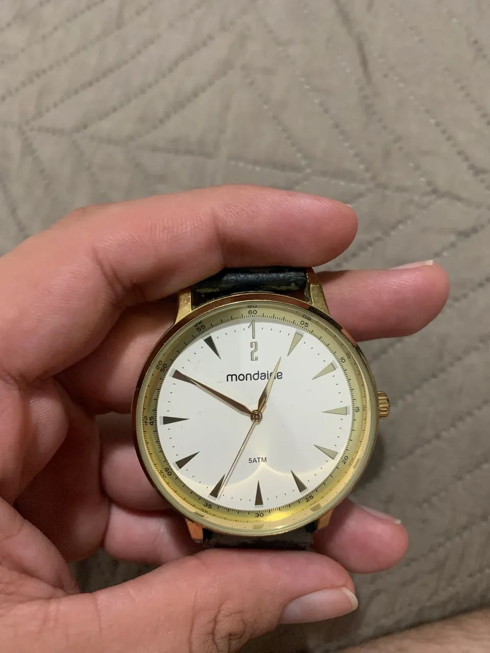 RELÓGIO MONDAINE ORIGINAL DOURADO
