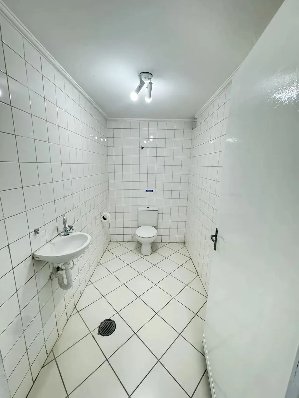 Ponto comercial/Loja/Box para aluguel possui 400 metros quadrados - Foto 14