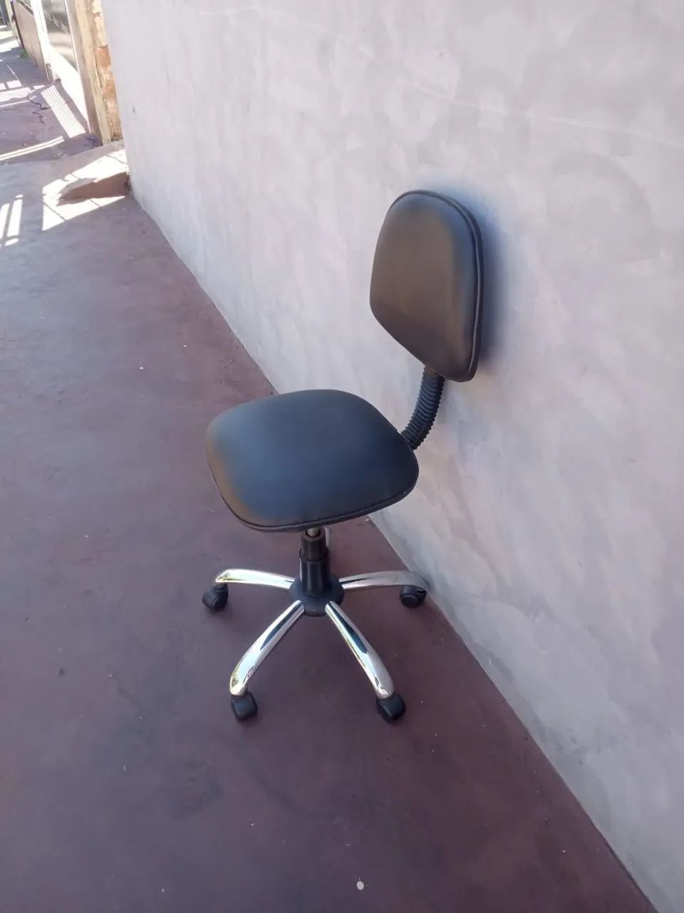 Cadeira de Escritório Giratória com Rodinhas - Foto 5